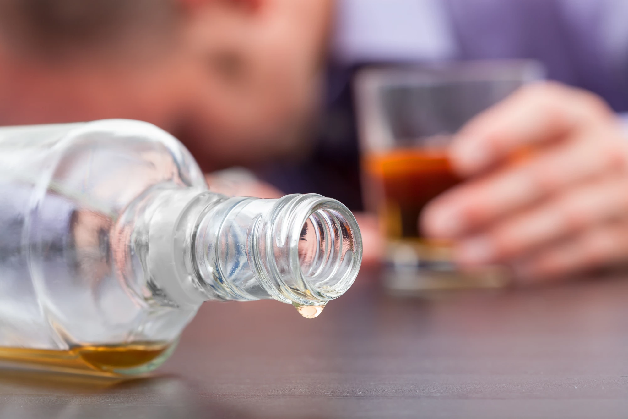 A new study has shed new light on the way genes play a role in anxiety and alcohol abuse in adults