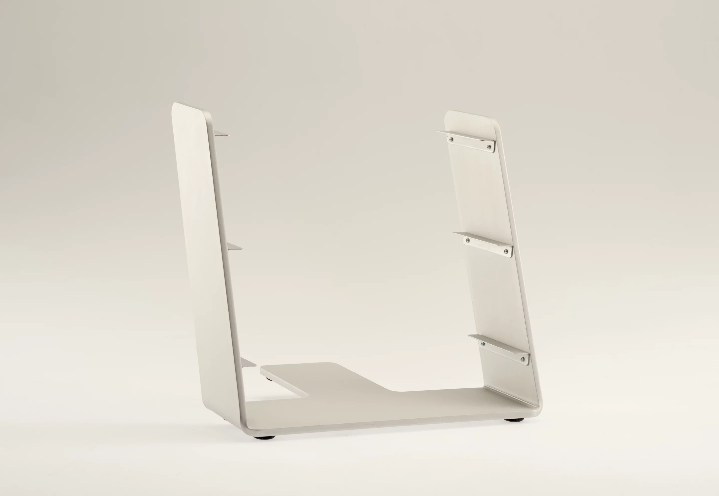 The optional kit comes with a tray rack and development trays
