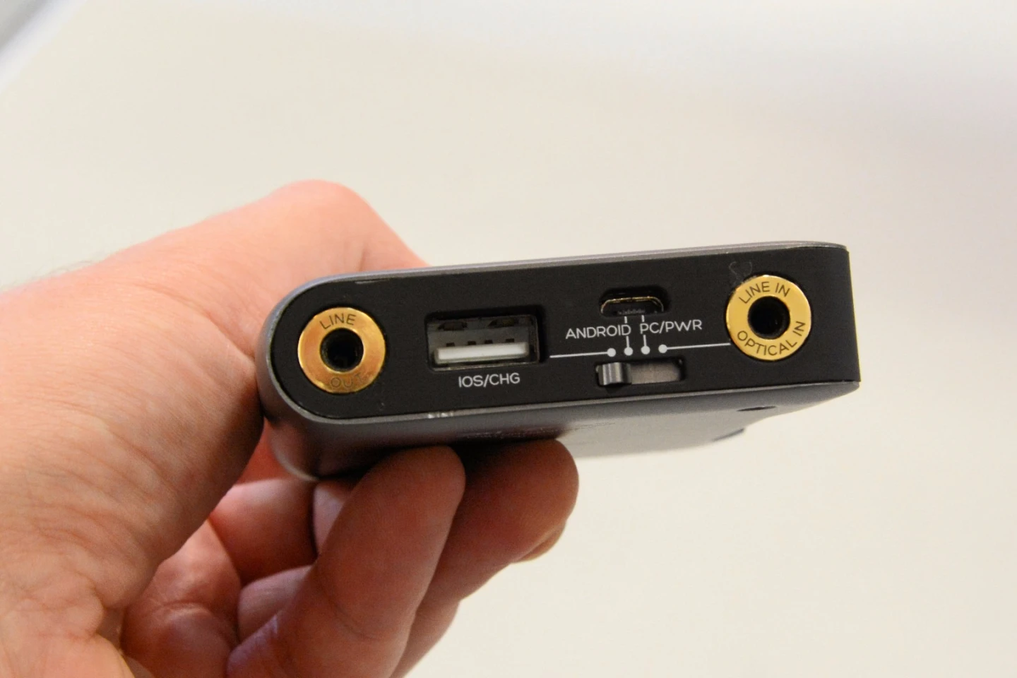 To the bottom, a 3.5 mm line out, two USB ports and a line in/optical in