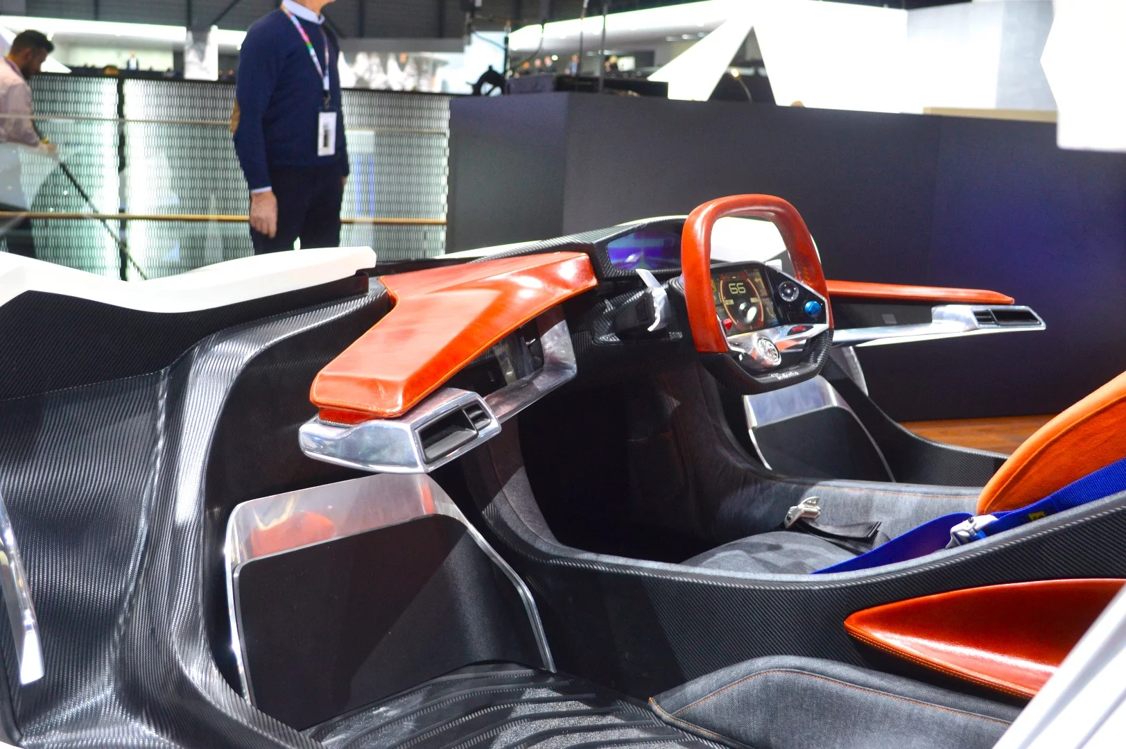 The Ren RS will have a central driving position, but it won't have passengers on the sides