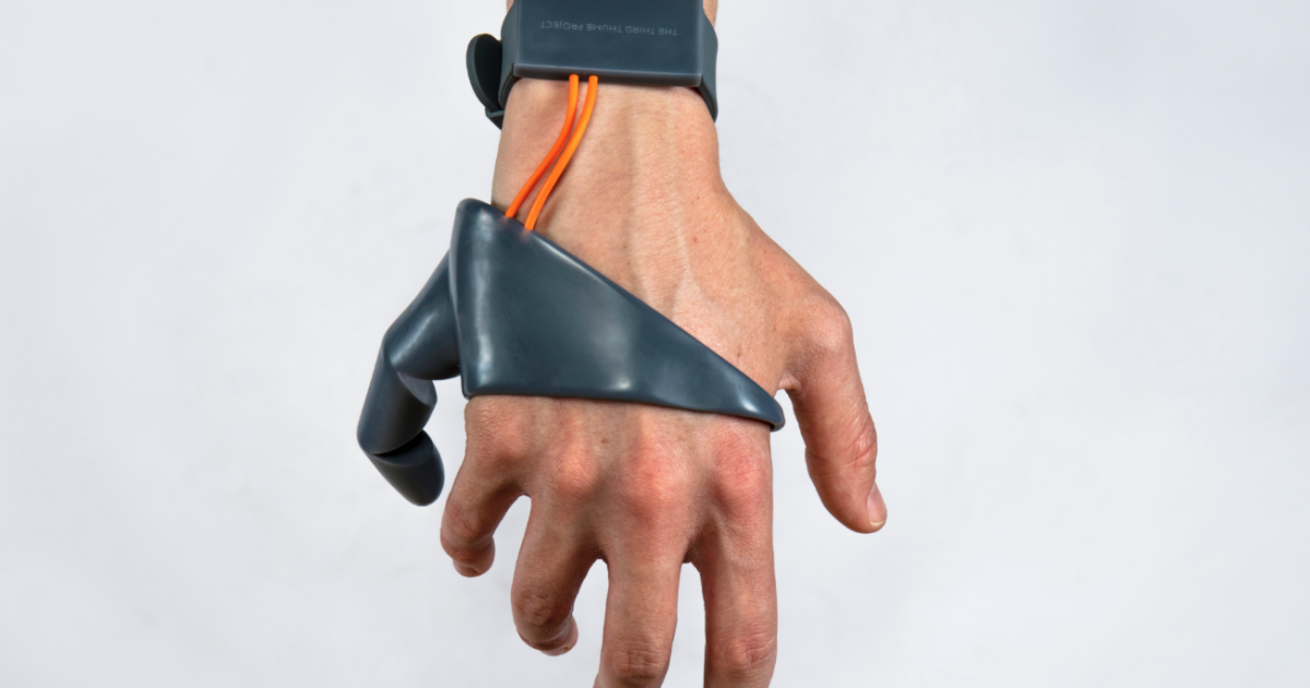 Three thumbs up to this 3D-printed prosthetic thumb