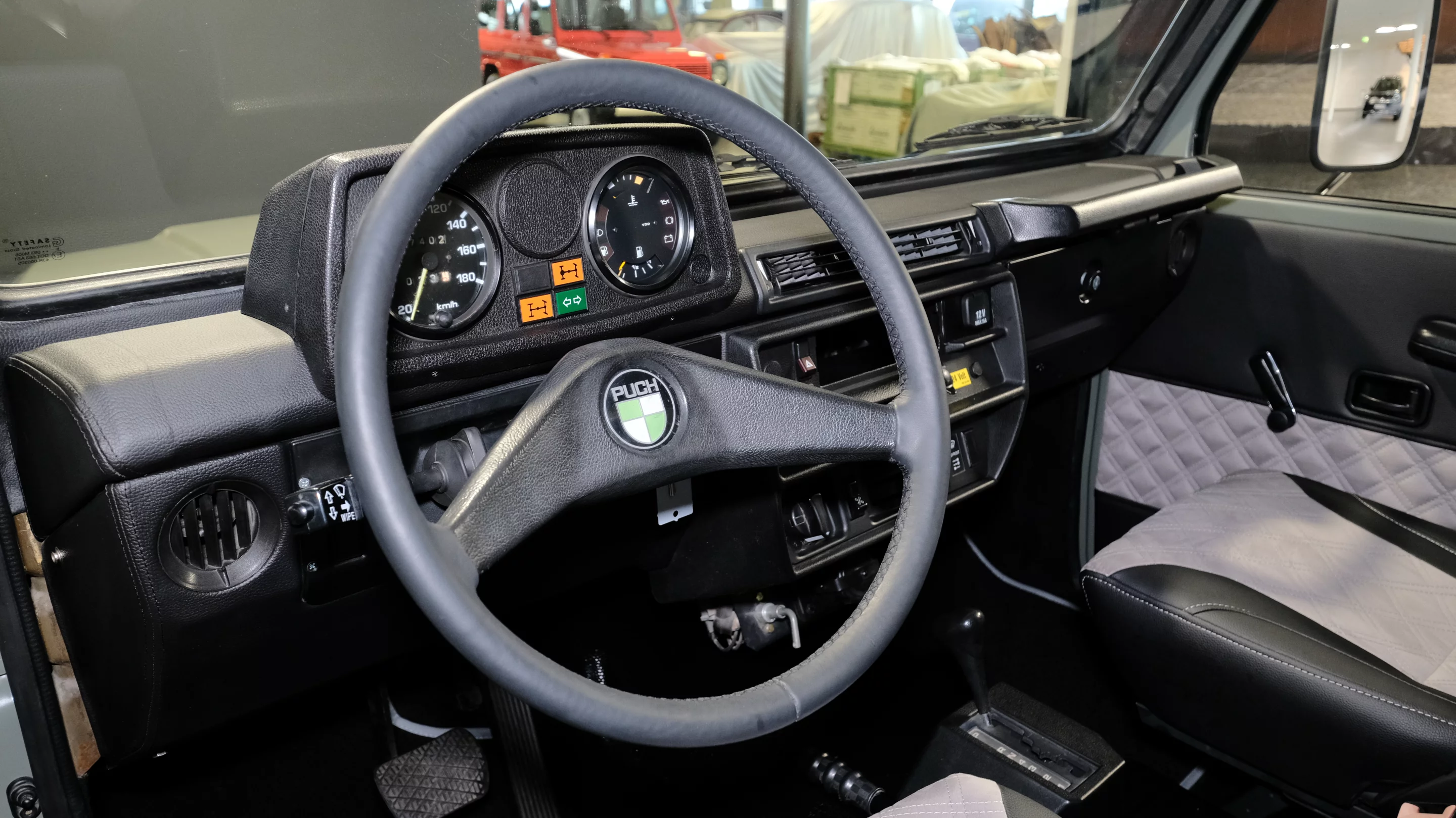 No fancy multifunctional steering wheel; Lorinser maintains the original
