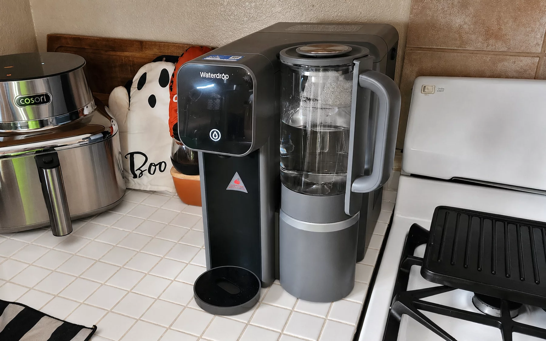 The M6H took up approximately 18% of my total available countertop at my old house