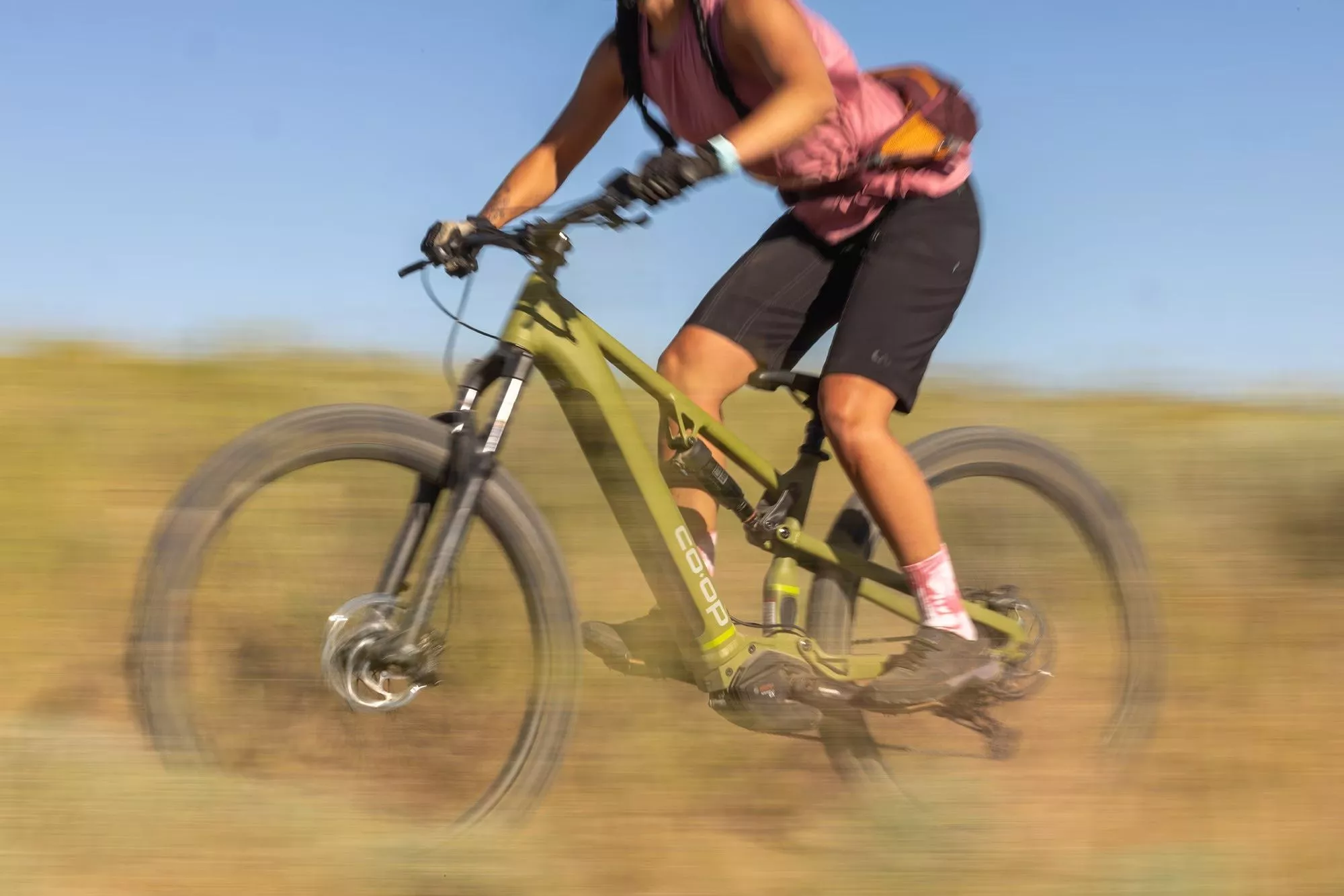 The DRT e3.1 sports a Bosch Performance Line CX mid-drive motor for pedal-assist up to 20 mph