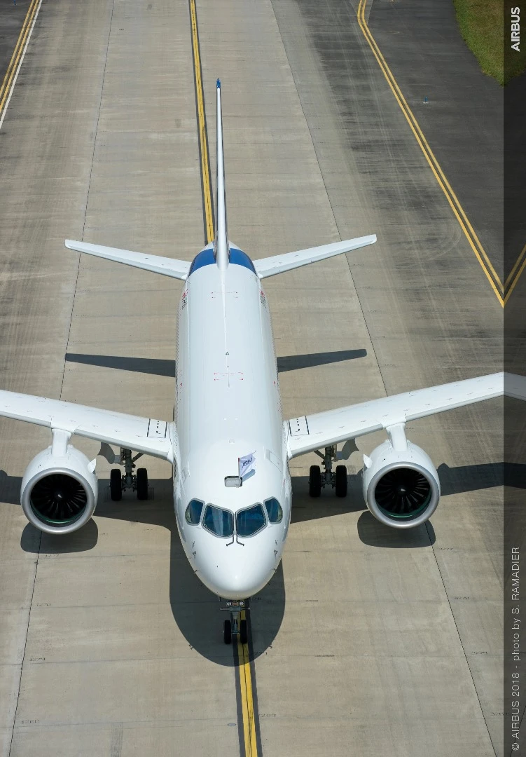 The A220-300 taxiing