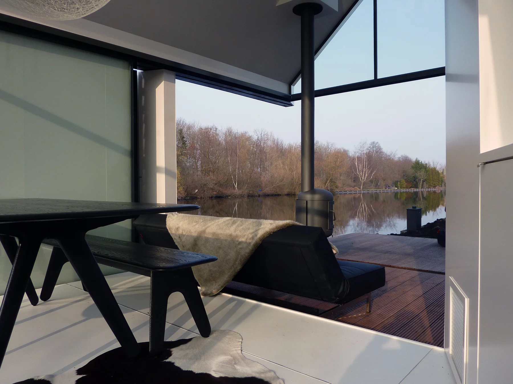 Ah yes. Furniture. Good (Photo: 2by4-architects)