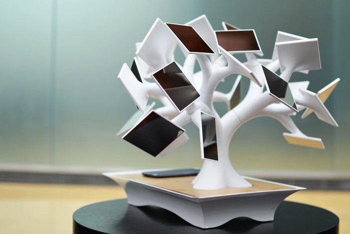 Each solar panel leaf can be twisted 360 degrees to catch the sunlight just right