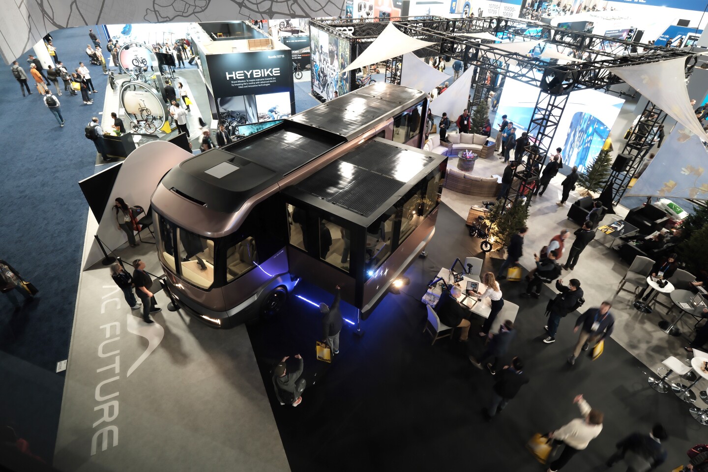 The rear expansion system uses a super-roof over top the main vehicle roof, which comes with the disadvantage of creating a little basin sure to pool precipitation