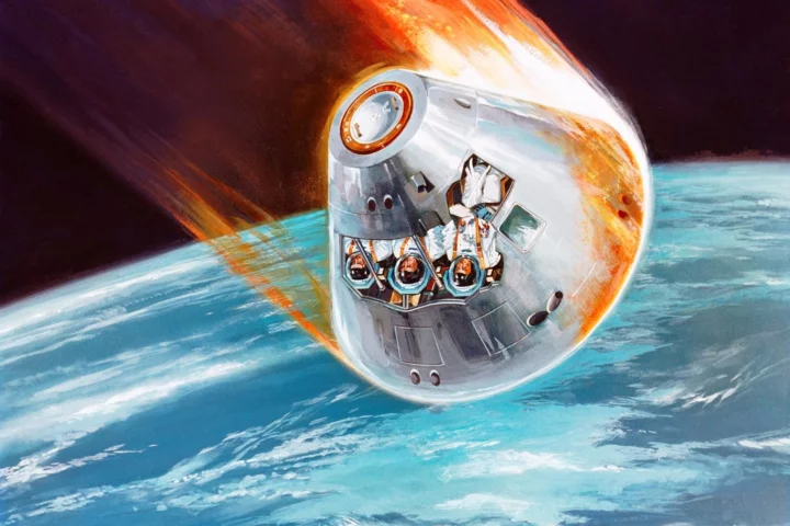 Artist's concept of a returning Apollo Command Module showing the plasma sheath
