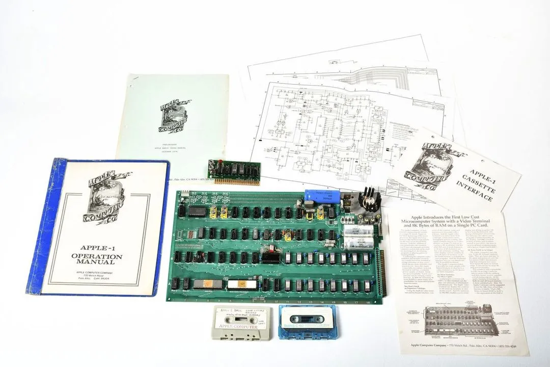 A prototype Apple 1 computer, along with several accessories and documentation, has sold for US$815,000 at auction