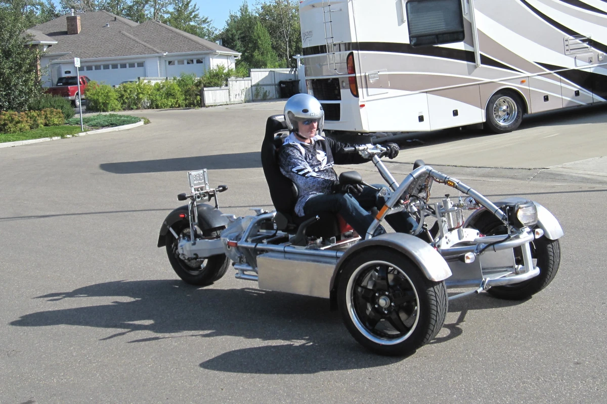 The Lithium Hawk three-wheeled homebuilt electric vehicle (Photo: Nap Pepin)