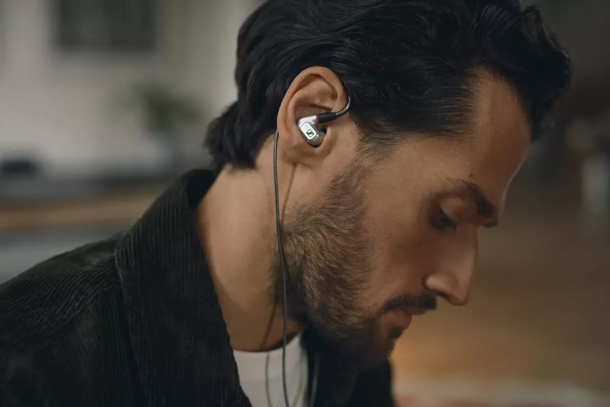 Sennheiser's IE 900 earphones were developed to "deliver a listening experience without compromise"