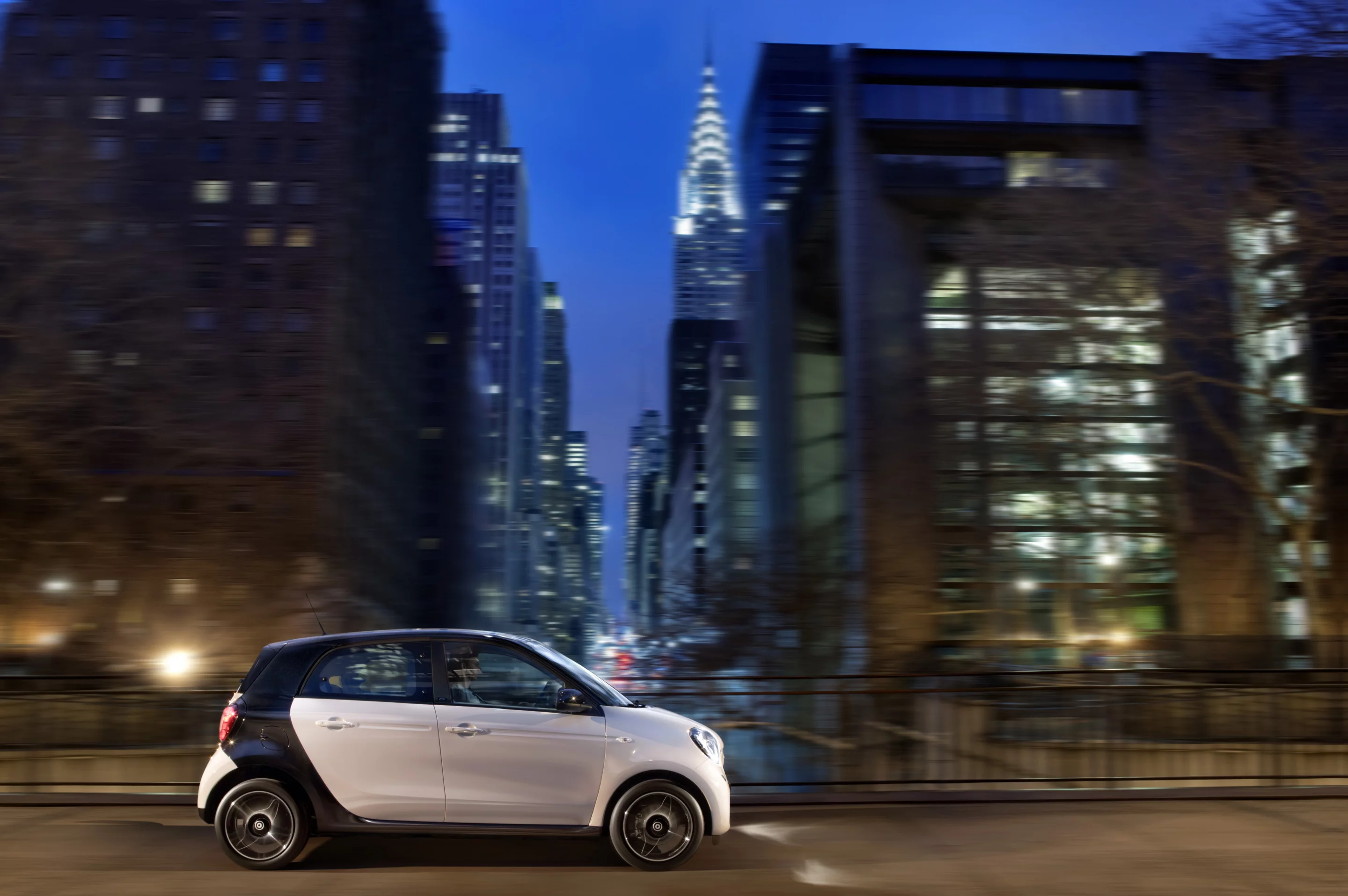 The new smart forfour is available in 40 different color combinations