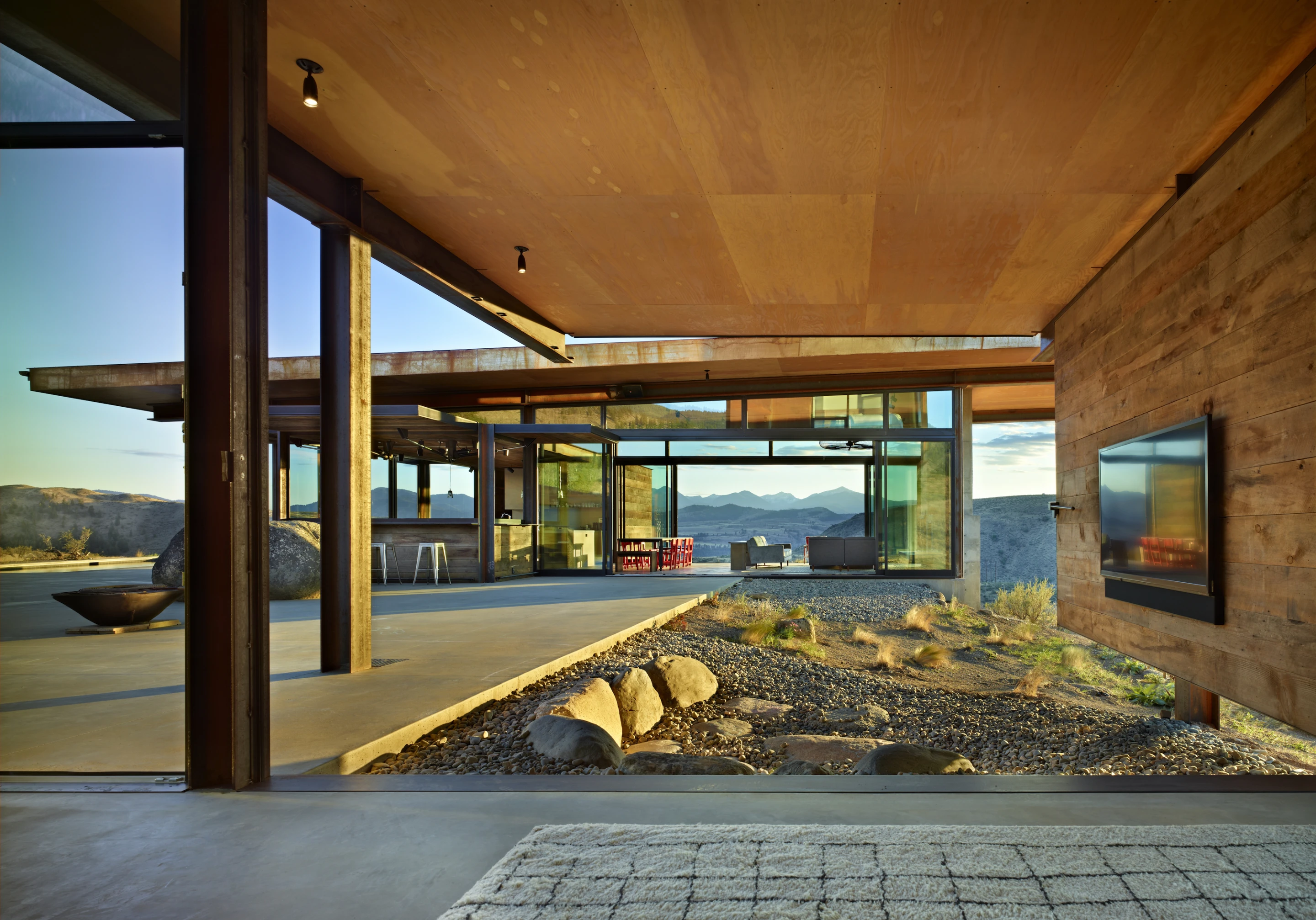 Studhorse, by Olson Kundig Architects (Photo: Benjamin Benschneider)