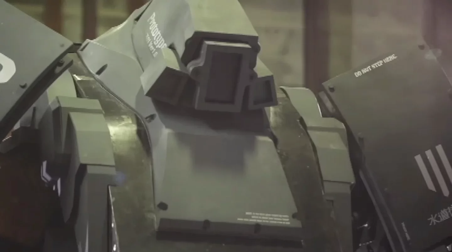 No mecha is complete without a fearsome arsenal of weaponry, and Kuratas does not disappoint