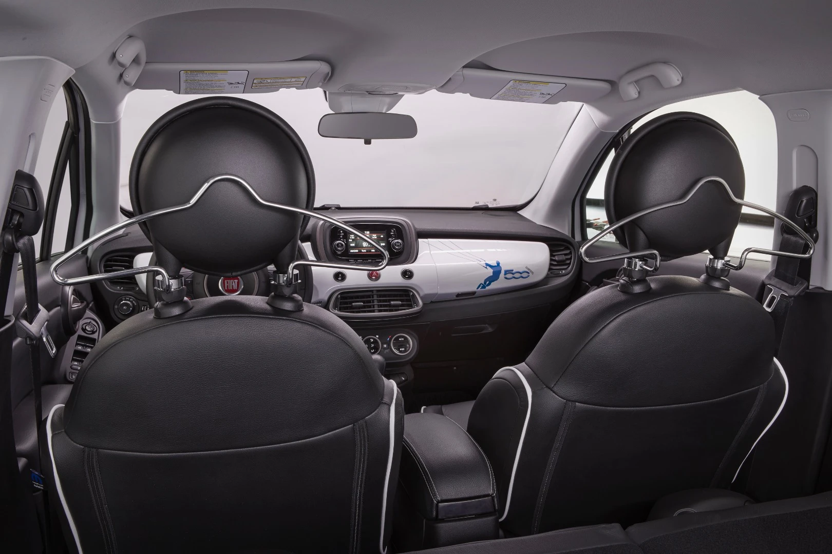 A bright pedal kit, special carpet mats, a cargo management kit, and a telescopic bar organizer are highlights