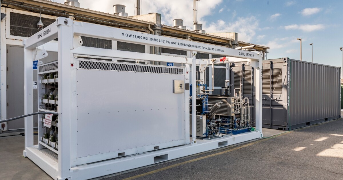 Reversible fuel cell goes both ways for the US Navy