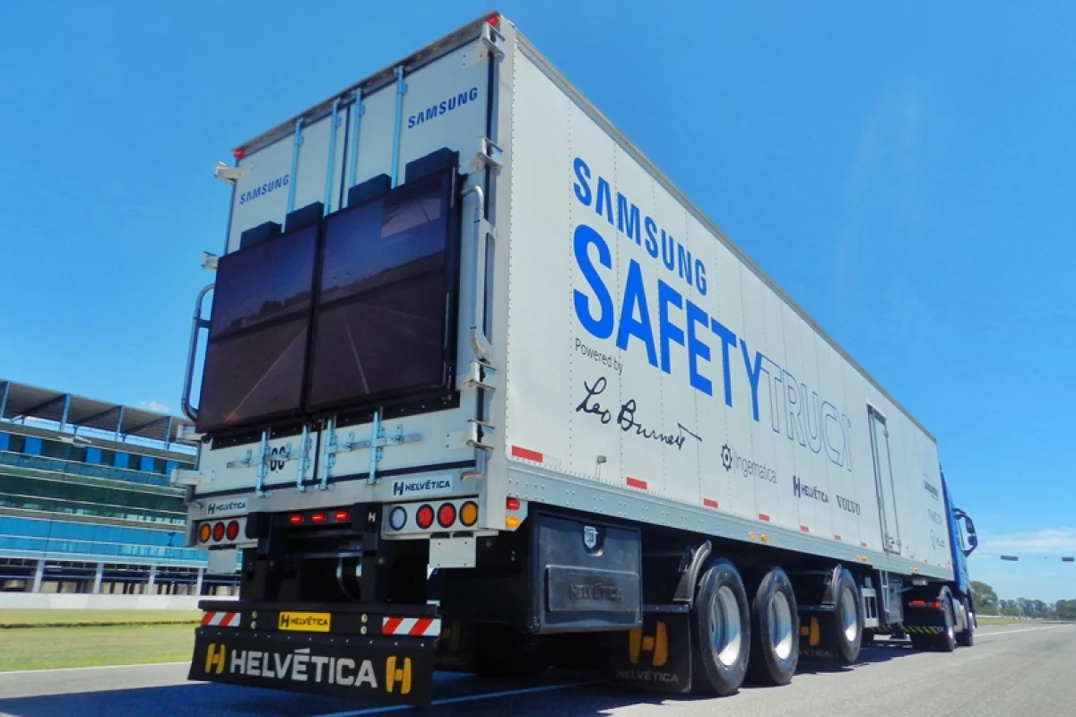 The Safety Truck is Samsung's solution to a problem experienced by many a motorist