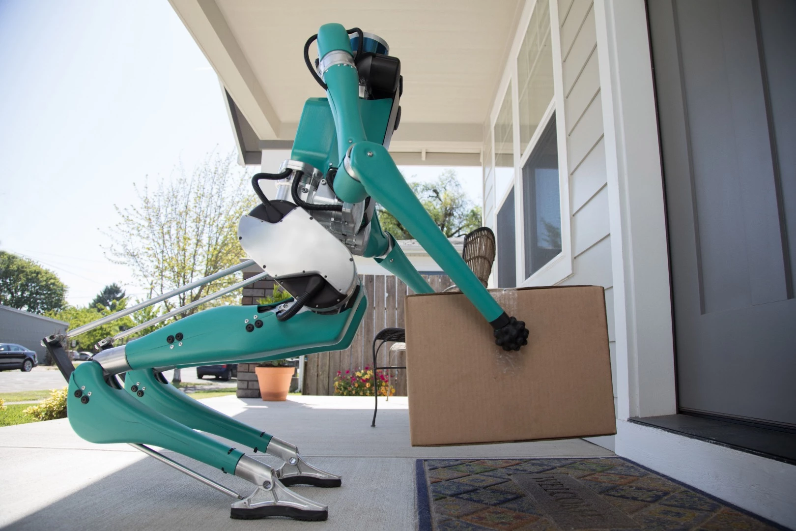 Digit is equipped with LiDAR and stereo cameras, though will get much of the mapping information it needs from the autonomous vehicle's navigation systems