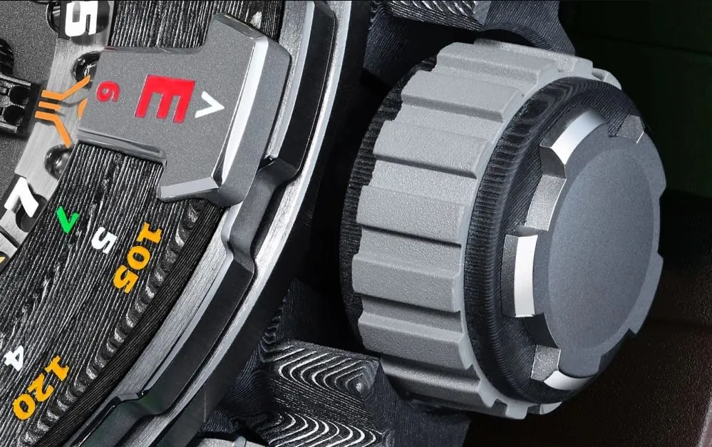 The RM 25-01 has a torque-limiting crown