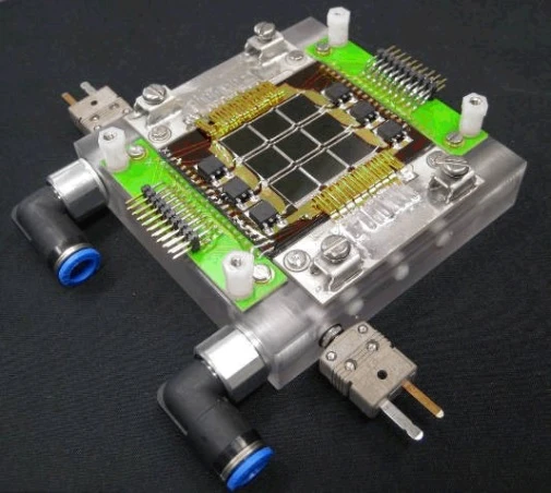 The receiver with its triple-junction PV cells (Photo: IBM)