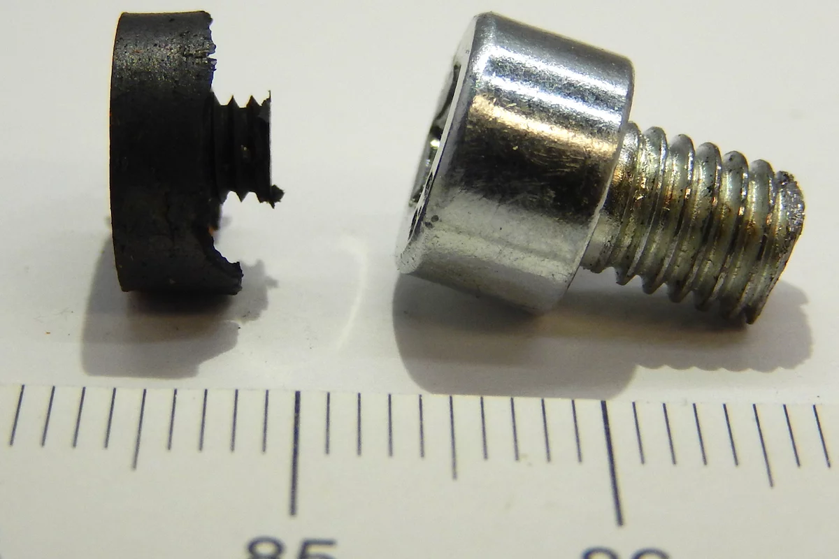 Material scientists from Rice University have reinforced graphene with carbon nanotubes, creating 3D structures that can support 3,000 times their own weight