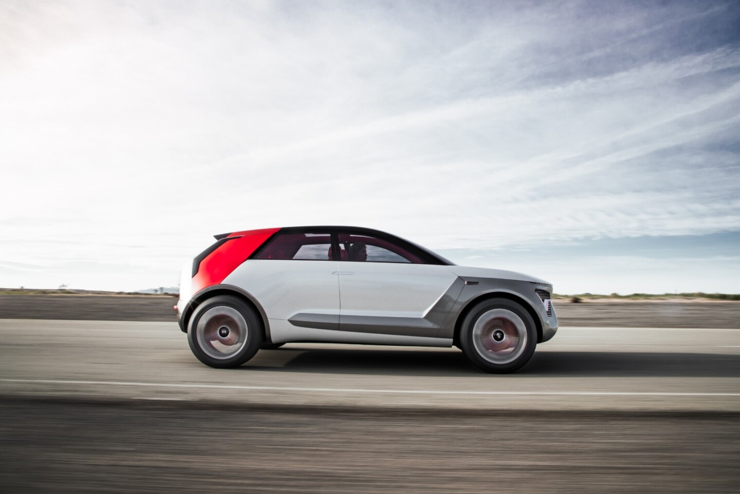 With a fully electric AWD powertrain, the HabaNiro is imagined with 300 miles of range