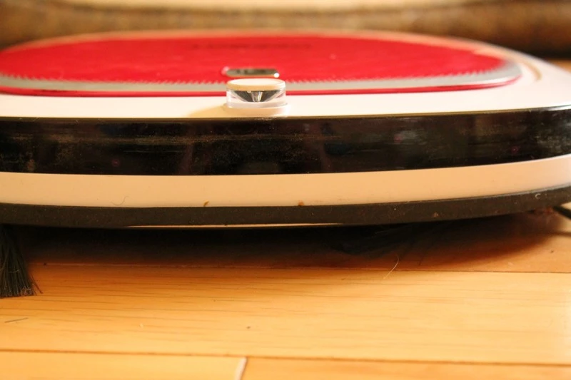 Infrared sensors and a "soft-touch" object detection system help the D35 navigate spaces