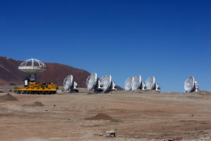 The Atacama Large Millimeter/submillimeter Array can be rearranged to suit different astronomy observing needs (Photo: Carlos Padilla, NRAO/AUI/NSF)