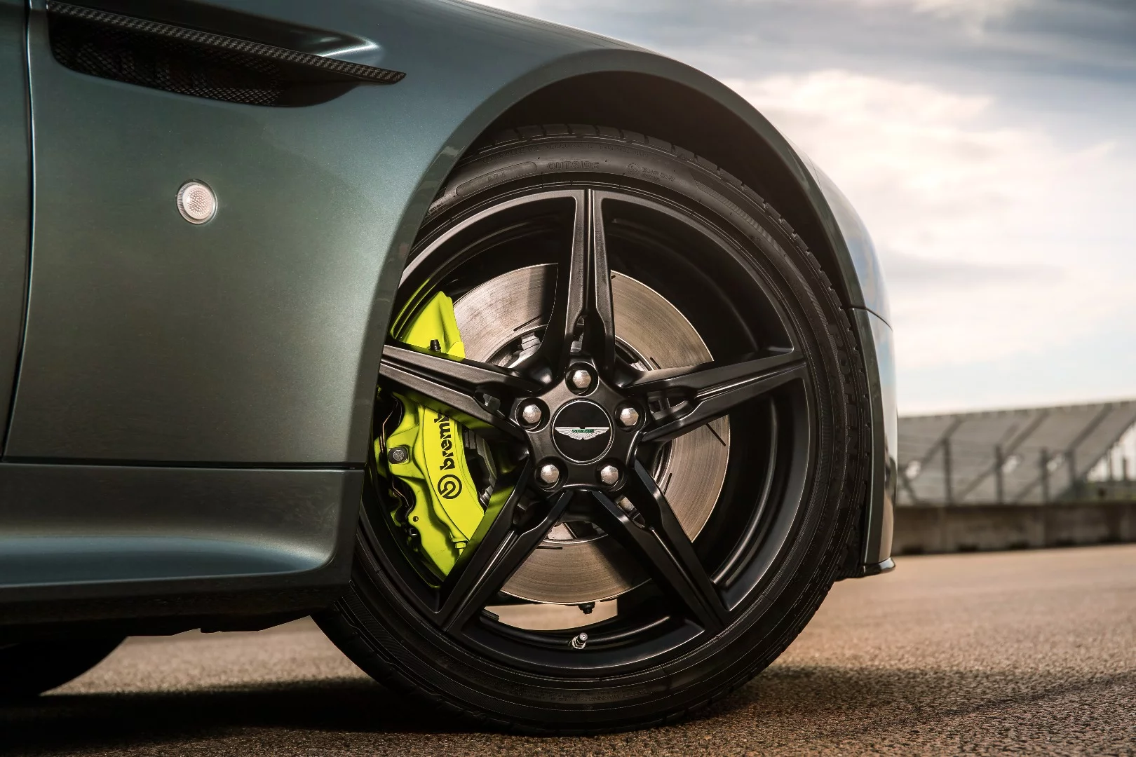 Brembo brakes help haul the Vantage AMR up in a straight line