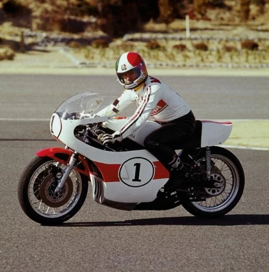 While some consider Hailwood to have been the best ever, statistically, there is no-one that can compare with Giacomo Agostini, seen here on the Yamaha 500. Rossi will need to win another 54 GPs to match Agostini's record.