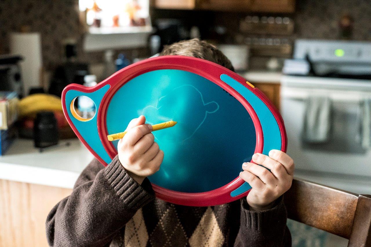 The Play n' Trace takes on a circular form, in a departure to its rectangular predecessors