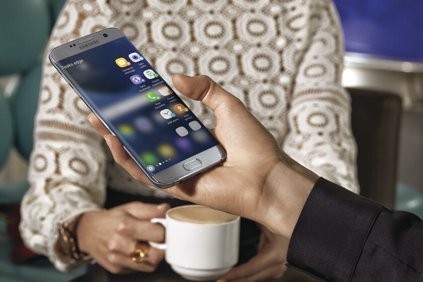the-best-smartphone-tech-coming-your-way-in-2017