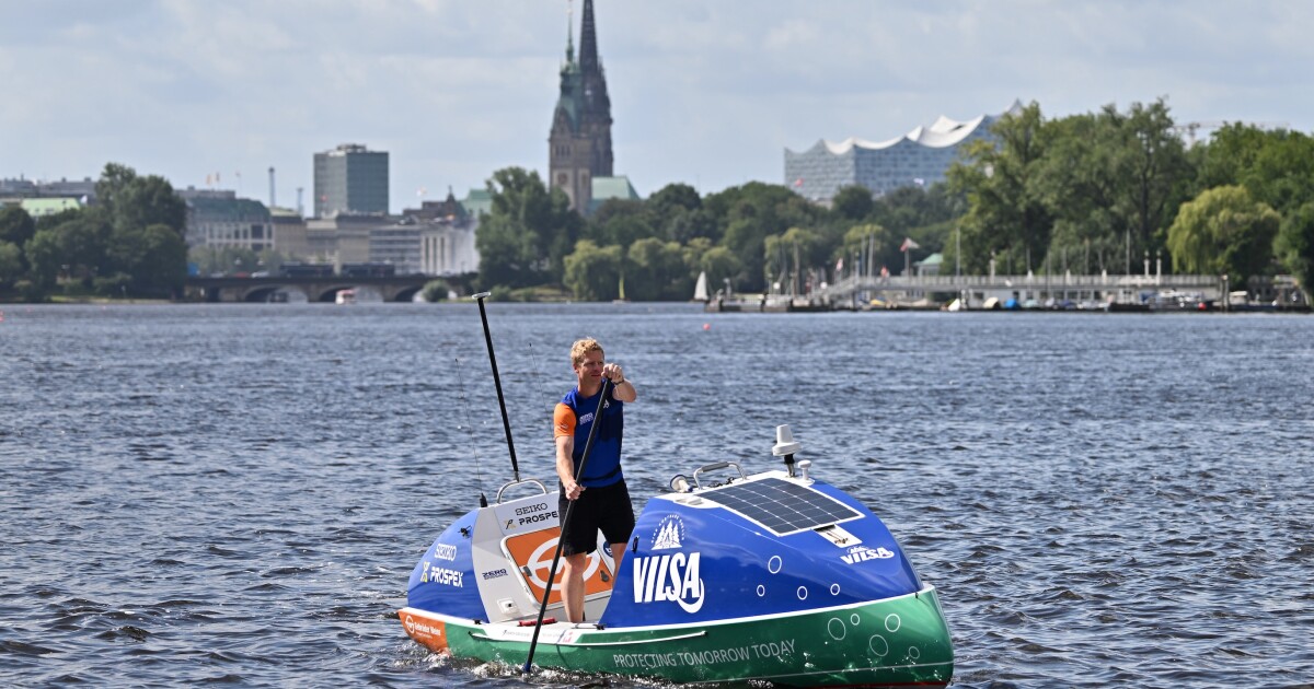German adventurer to cross Atlantic on a paddle board German adventurer to cross Atlantic on a paddle board