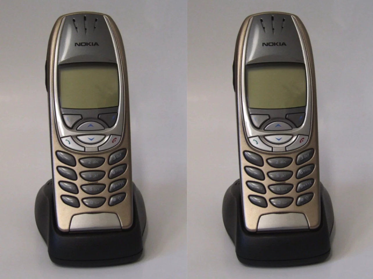 The Nokia 6310i in its charging dock
