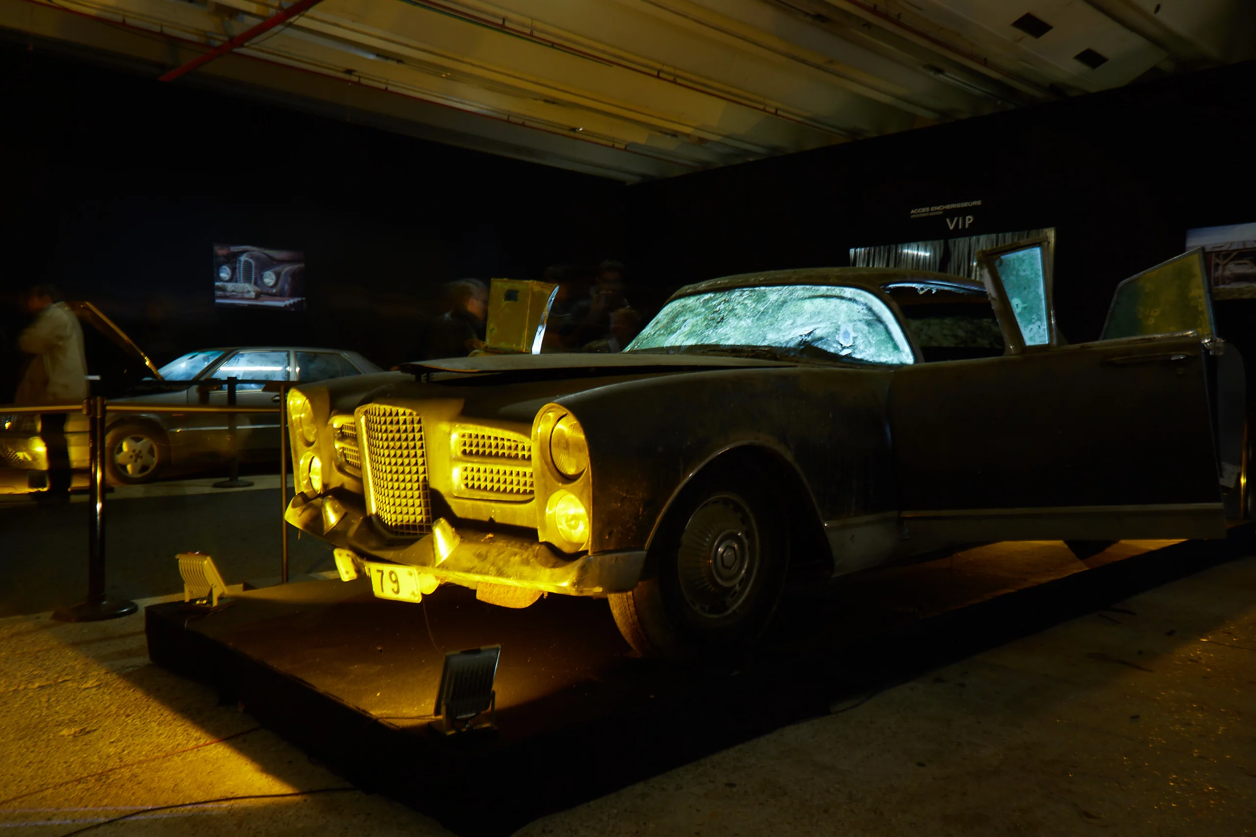 The public exhibition, staged as a tribute to the museum Roger Baillon had dreamed of, attracted close to 15,000 visitors a day, many of whom had made a special trip from outside France to see the sleeping beauties. The auction included a pre-emption by the Musée de l’automobile de Compiègne to acquire lot 33, a 1936 Panhard-Levassor Dynamic X76 coupé junior.