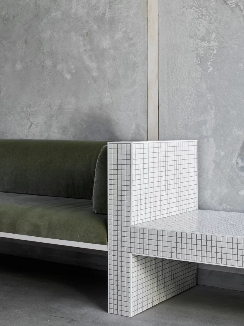 Simple furnishings keep the home fresh and clutter free