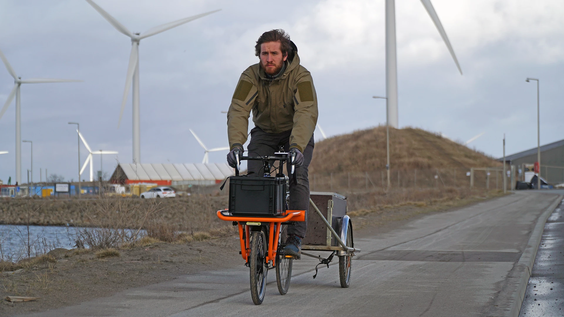 CargoDrive has a stated range of 60 km per charge