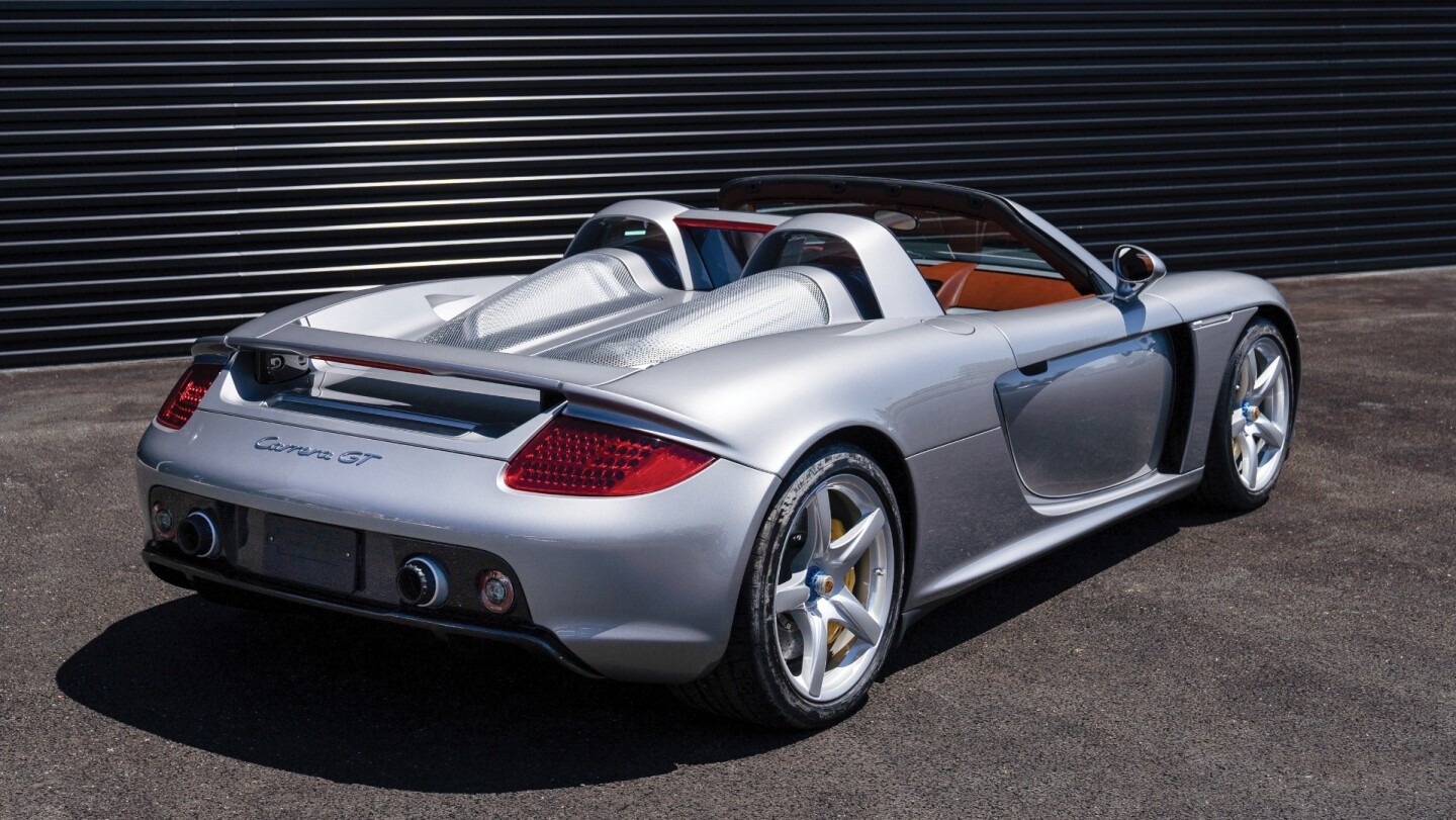 2018 Monterey Car Week Auction Report | 2004 Porsche Carrera GT | Estimate: from $700,000 to $900,000 | Sold for $940,000 | Auction: RM-Sothebys | Lot 118 | Official Description