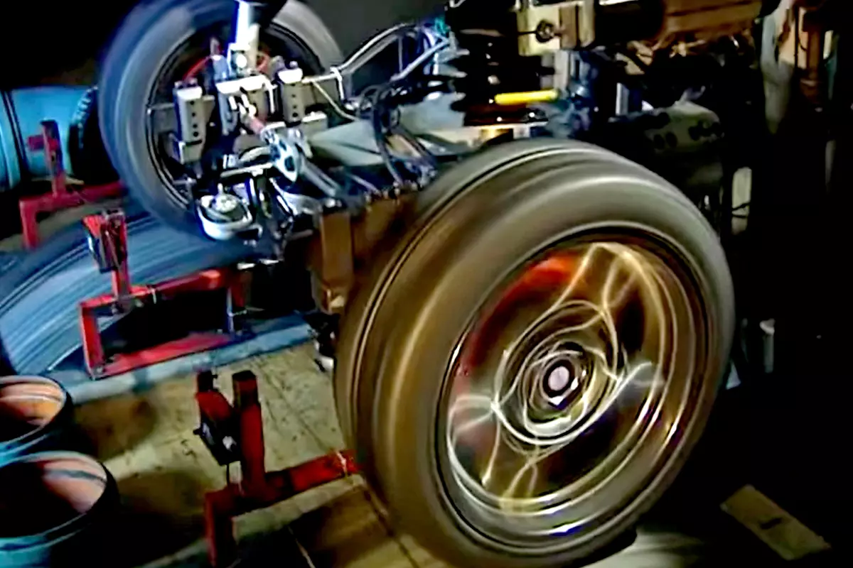 Glowing rotors under hard braking always makes for a cool shot as this BMW E39 M5 front end is stress-tested