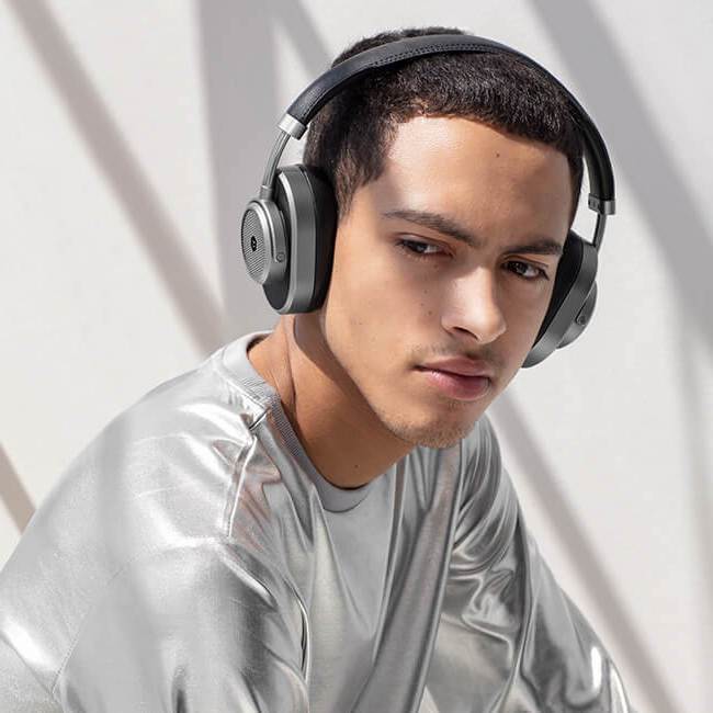 The MW65 Active Noise-Canceling Wireless Over-Ear Headphones make use of Bluetooth 4.2 wireless technology, but offer an extended range of up to 65 feet