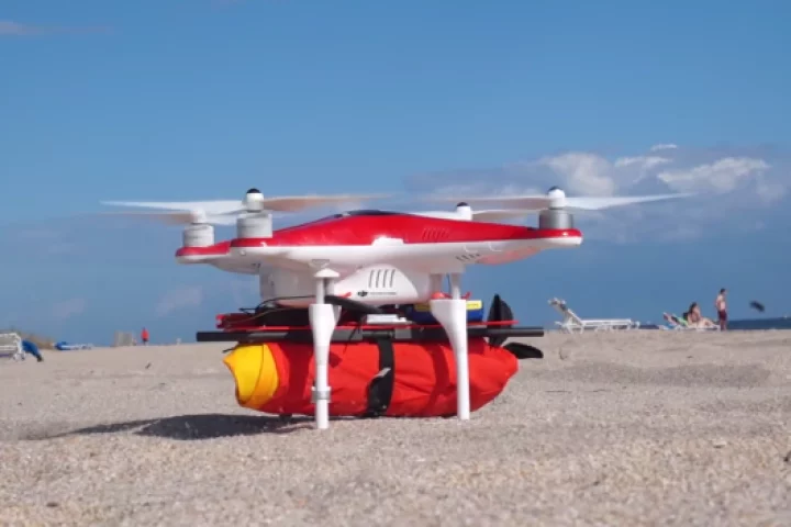 Project Ryptide is a drone attachment that is designed to deliver life-rings to swimmers in distress