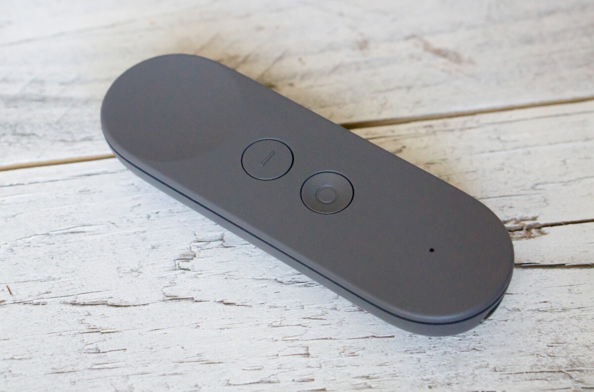 Daydream View's controller