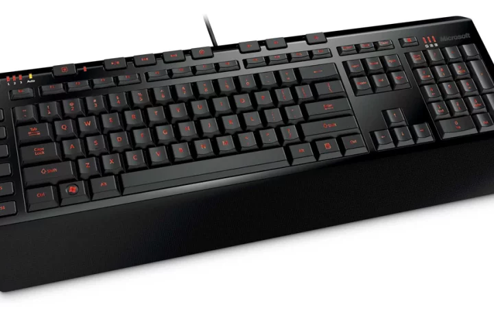 Microsoft's SideWinder X4 Keyboard boasts anti-ghosting technology that can detect up to 26 key presses at once