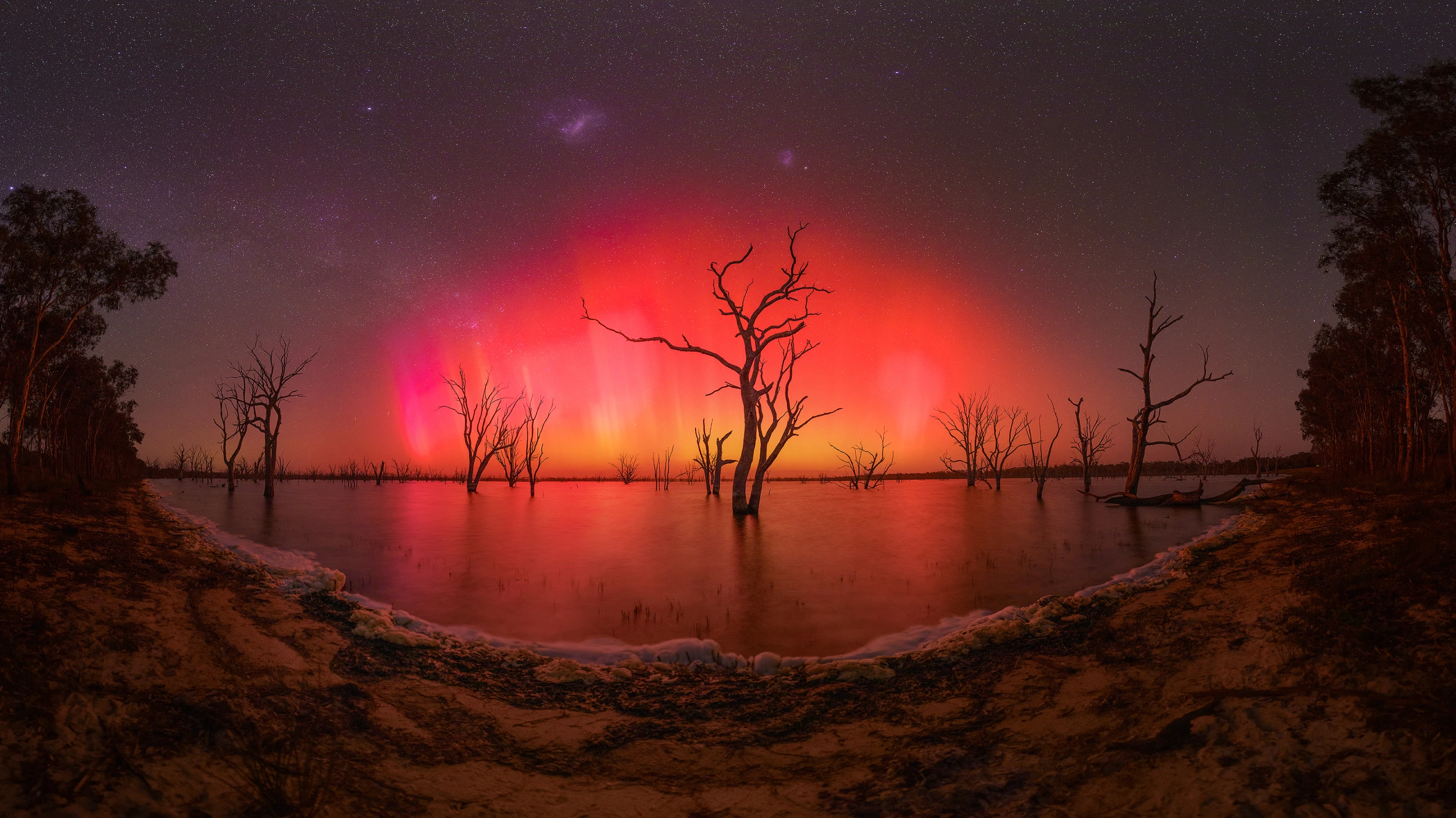 "Lake Toolondo Aurora" by Baillie Farley, snapped at Lake Toolondo, Australia