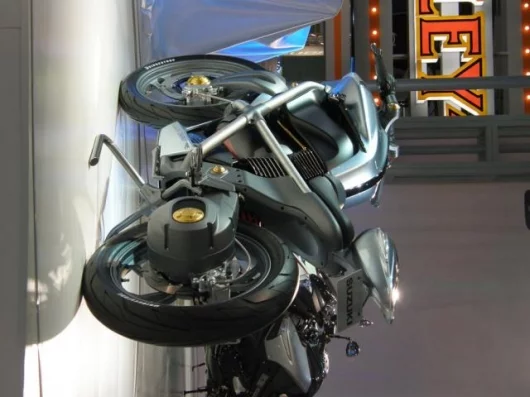 Suzuki's Crosscage concept.