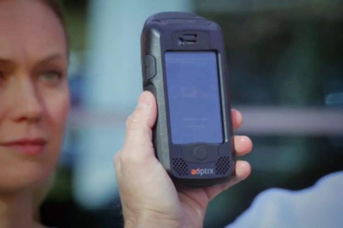 The iPhone-based AOptix Stratus