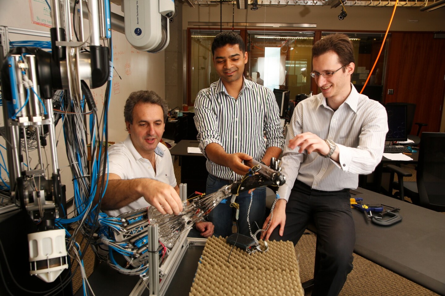 The team behind the hand want to teach it how to manipulate unfamiliar objects in unfamiliar scenarios