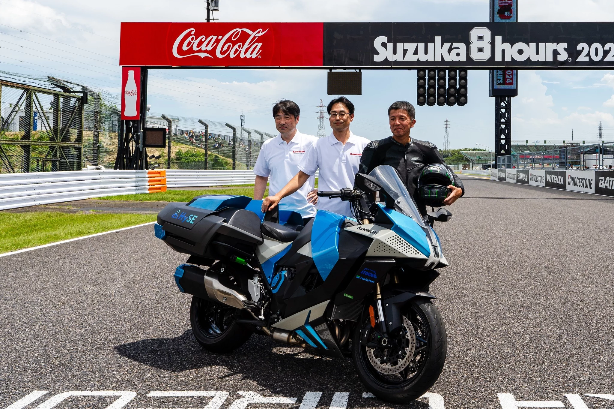 KawasakiH2-powered Ninja H2 SX features a modified 998cc inline-four supercharged combustion engine tweaked to burn hydrogen