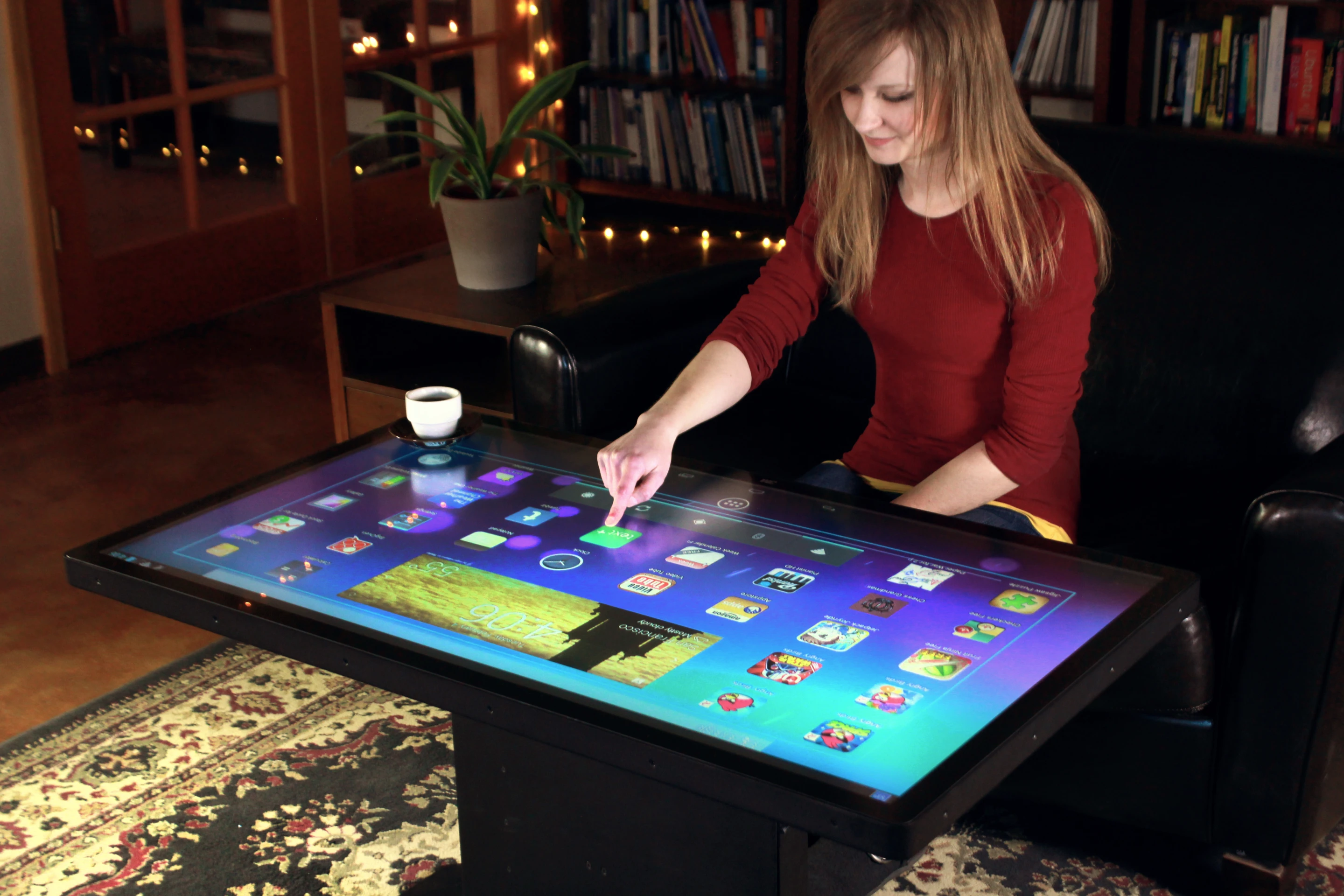 Ideum's new Platform 46 Coffee Tableruns Android 4.1 (Jelly Bean) on Intel's x86 architecture for a fast and responsive mobile OS experience